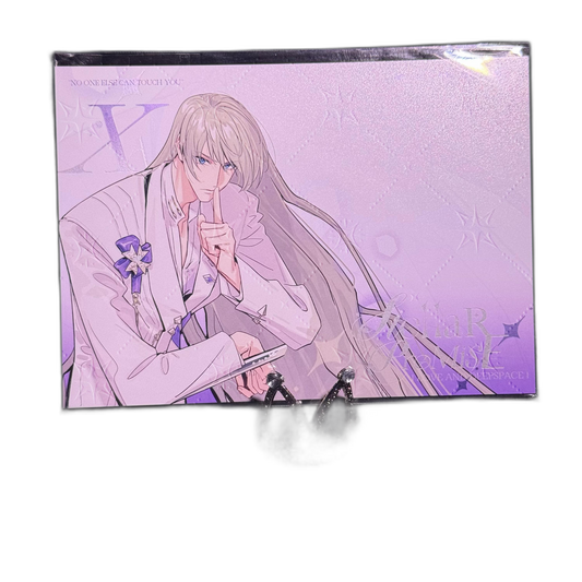 Curio transparent | Xavier postcards | hover